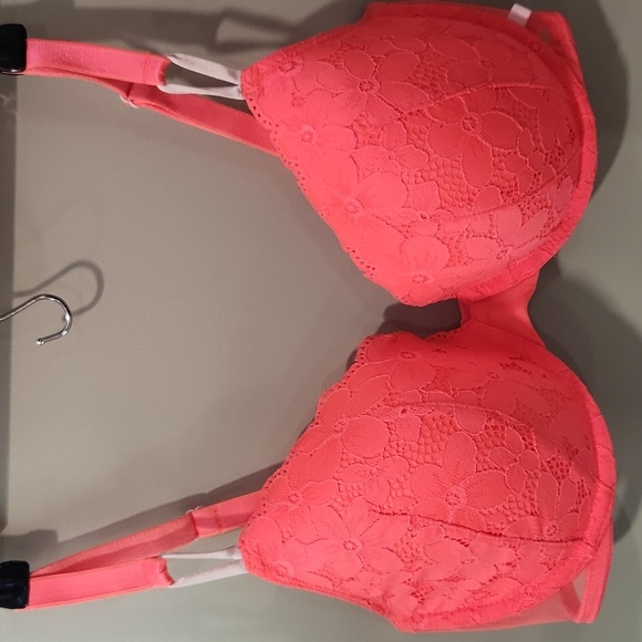 Victoria's Secret Other - Victoria's Secret Pink Bra with Molded Cups and Smooth Finish